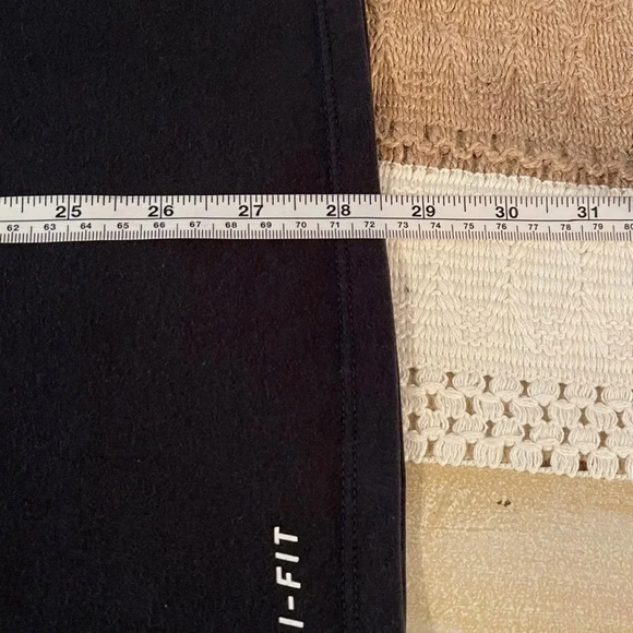 NIKE Glowball Reactor Tee
Size: small - Picture 4 of 7